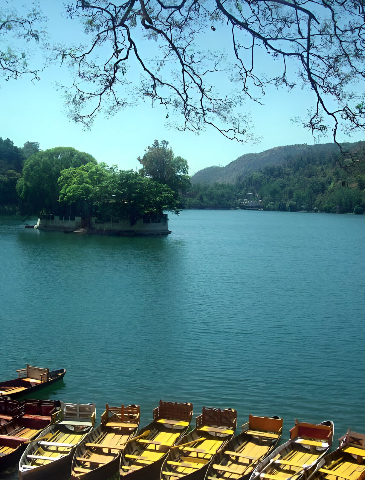 Naukuchiatal Lake